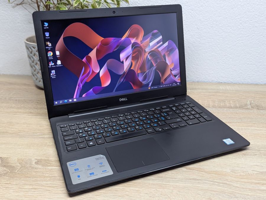 Уцінка! Ноутбук Б/В Dell Inspiron 15, Intel Core i3-7130U, DDR3 8 GB, SSD 256GB, 15.6" Full HD