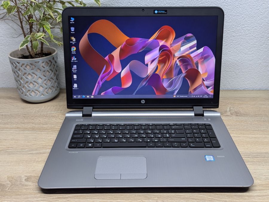 Ноутбук Б/В HP ProBook 470 G3, Intel Core i5-6200U, DDR4 8 GB, SSD 128GB, AMD Radeon R7 M340 2Gb, 17" Full HD