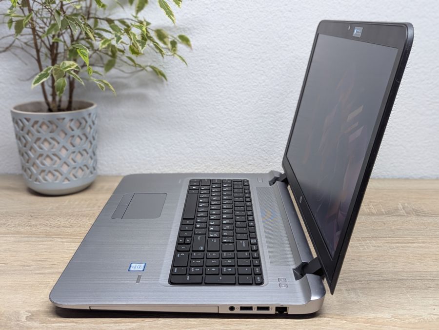 Ноутбук Б/В HP ProBook 470 G3, Intel Core i5-6200U, DDR4 8 GB, SSD 128GB, AMD Radeon R7 M340 2Gb, 17" Full HD