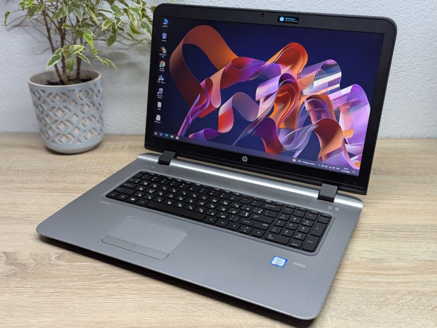 Ноутбук Б/В HP ProBook 470 G3, Intel Core i5-6200U, DDR4 8 GB, SSD 128GB, AMD Radeon R7 M340 2Gb, 17" Full HD