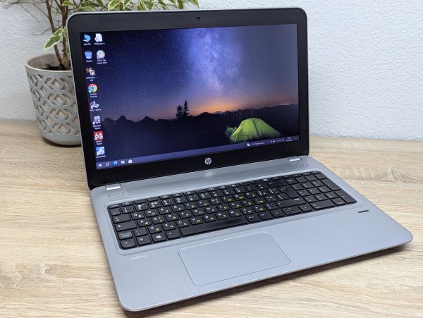 Уцінка! Ноутбук Б/В HP ProBook 450 G4, Intel Core i3-7100U, DDR4 8 GB, SSD 128GB + HDD 1TB, 15.6" Full HD