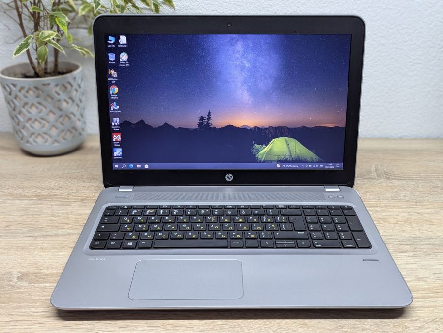 Уцінка! Ноутбук Б/В HP ProBook 450 G4, Intel Core i3-7100U, DDR4 8 GB, SSD 128GB + HDD 1TB, 15.6" Full HD