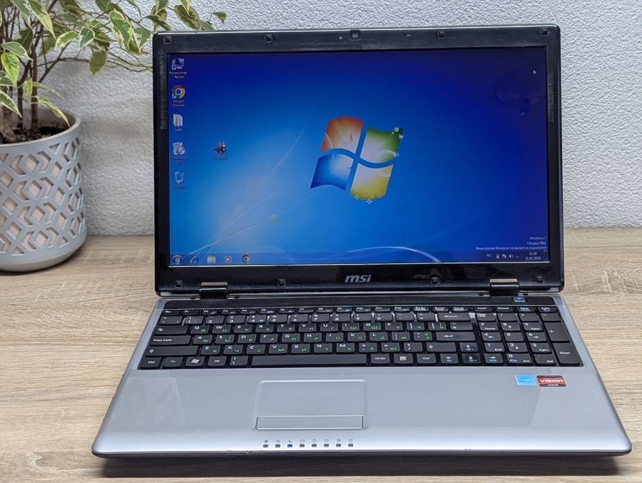 Ноутбук Б/В MSI MS-168B, AMD Athlon II P340, DDR3 8 GB, SSD 128GB, Radeon HD 4200, 15.6" HD