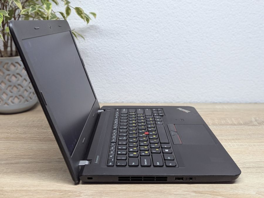 Ноутбук Б/В Lenovo ThinkPad E450, Intel Core i5-5200U, DDR3 8 GB, SSD 128GB, 14" HD