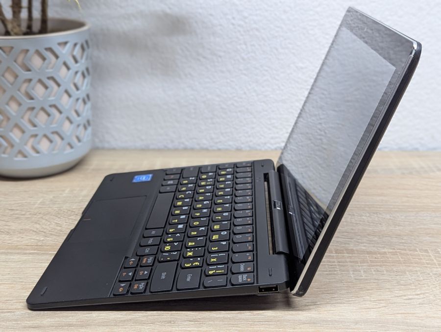 Планшет з клавіатурою Lenovo Ideapad Miix 300-10IBY:11 сенсорний, Intel Atom Z37735F,2 GB DDR3,, SSD 32 Б/В