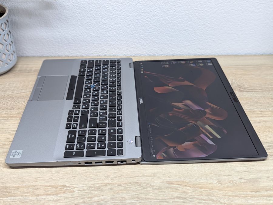 Ноутбук Б/В Dell Latitude 5510, Intel Core i5-10310U, DDR4 16GB, SSD 256GB, 15.6" Full HD