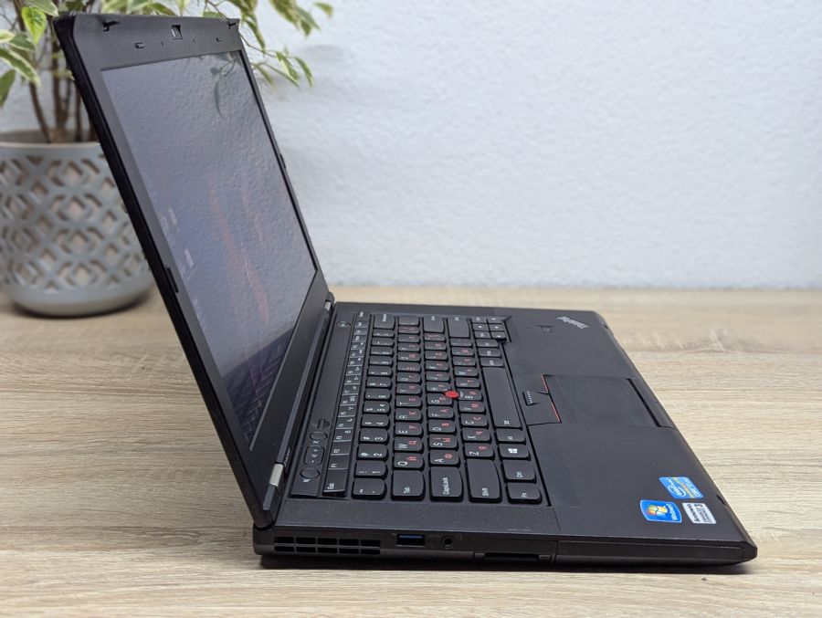 Ноутбук Б/В Lenovo T430S, Intel Core i7-3520M, DDR3 8 GB, SSD 256GB, NVIDIA NVS 5200M 1Gb, 14"