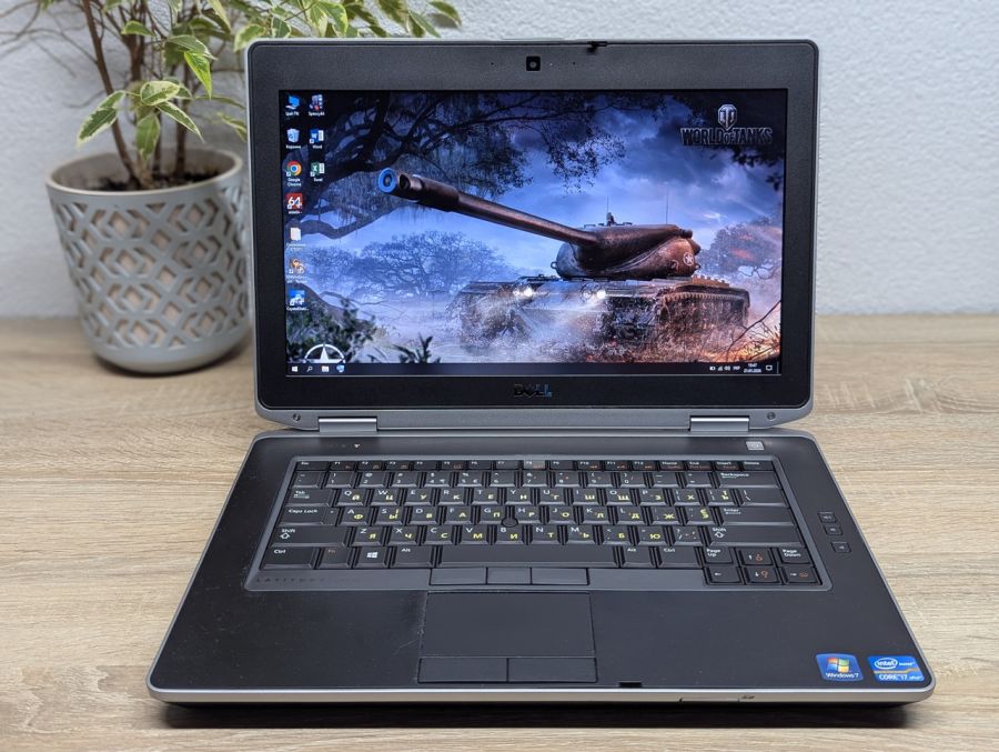 Ноутбук Б/В Dell Latitude E6430, Intel Core i7-3740QM, DDR3 8 GB, SSD 256GB, NVIDIA NVS 5200M 1Gb, 15.6"