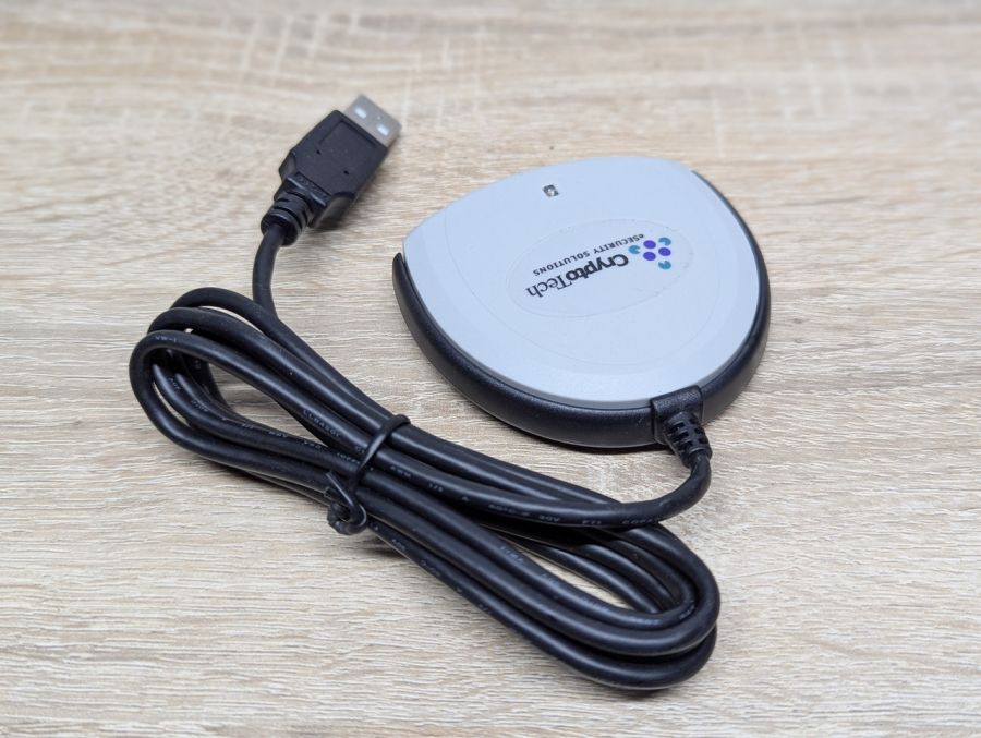 Б/В USB-зчитувач смарт-карт SCR3310