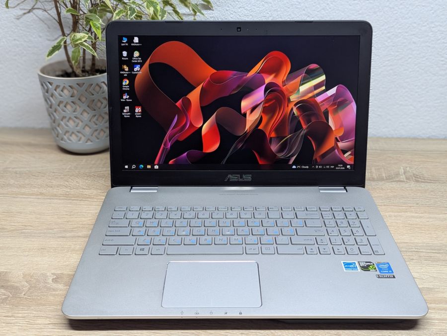 Ноутбук Б/В ASUS N551J, Intel Core i5-4200H, DDR3 16 GB, SSD 256GB, GTX 950M 2Gb, 15.6" Full HD