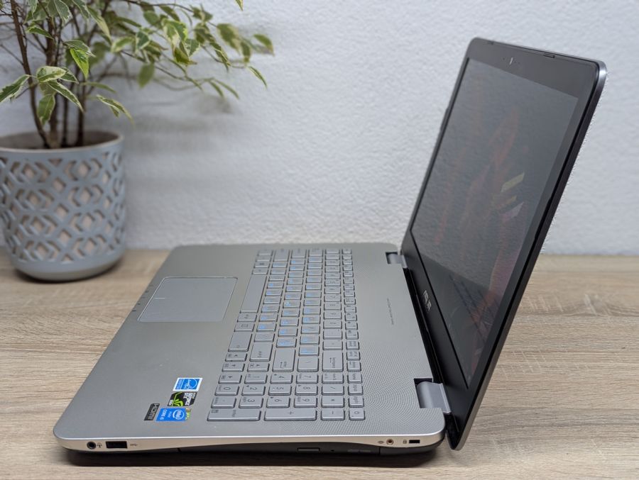 Ноутбук Б/В ASUS N551J, Intel Core i5-4200H, DDR3 16 GB, SSD 256GB, GTX 950M 2Gb, 15.6" Full HD