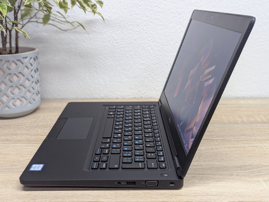 Ноутбук Б/В Dell Latitude 5480, Intel Core i5-6200U, DDR4 8 GB, SSD 128GB, 14" HD