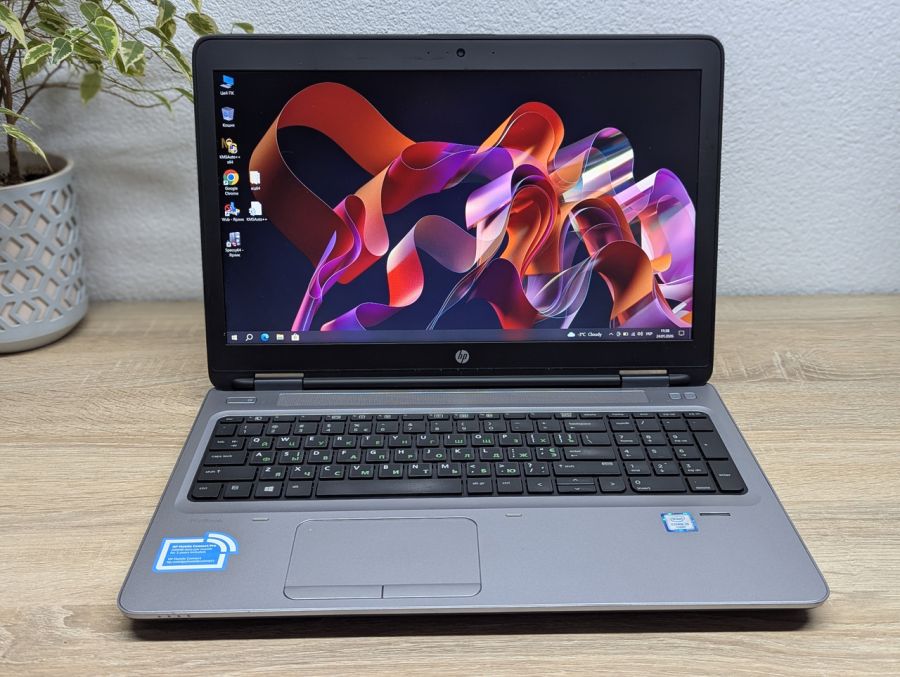 Уцінка! Ноутбук Б/В HP ProBook 650 G2, Intel Core i5-6200U, DDR4 8 GB, SSD 128GB, 15.6" Full HD