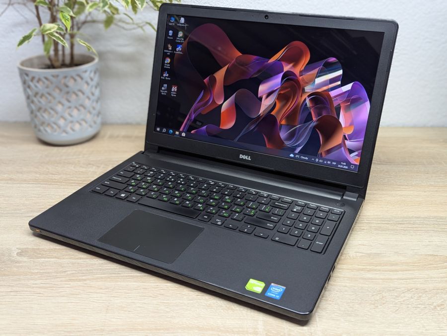 Уцінка! Ноутбук Б/В Dell Inspiron 5558, Intel Core i3-5005U, DDR3 8 GB, SSD 256GB, NVIDIA GeForce 920M 2gb, 15.6"