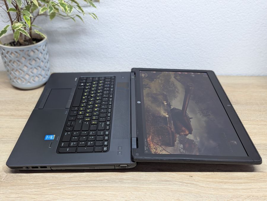 Уцінка! Ноутбук Б/В HP ZBook, Intel Core i7-4700MQ, DDR3, SSD 256GB, NVIDIA Quadro K3100M, 17" Full HD