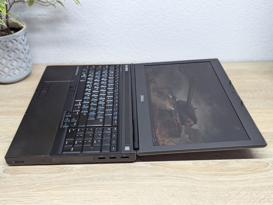 Ноутбук Б/В Dell Precision M4800, Intel Core i7-4810MQ, DDR3 16GB, SSD 256GB, NVIDIA Quadro K2100M 2GB, 15" Full HD