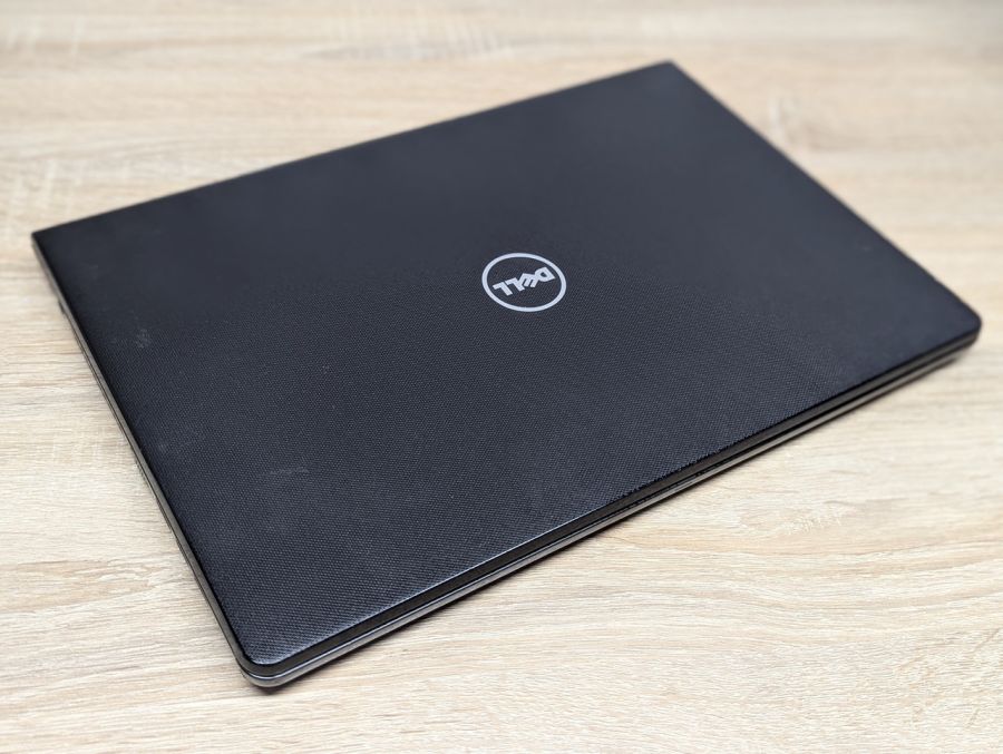 Ноутбук Б/В Dell Vostro 15-3568, Intel Core i5-7200U, DDR4 8 GB, SSD 256GB, 15.6" Full HD