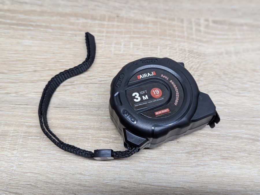 Б/В Рулетка Airaj High Carbon Steel 3м