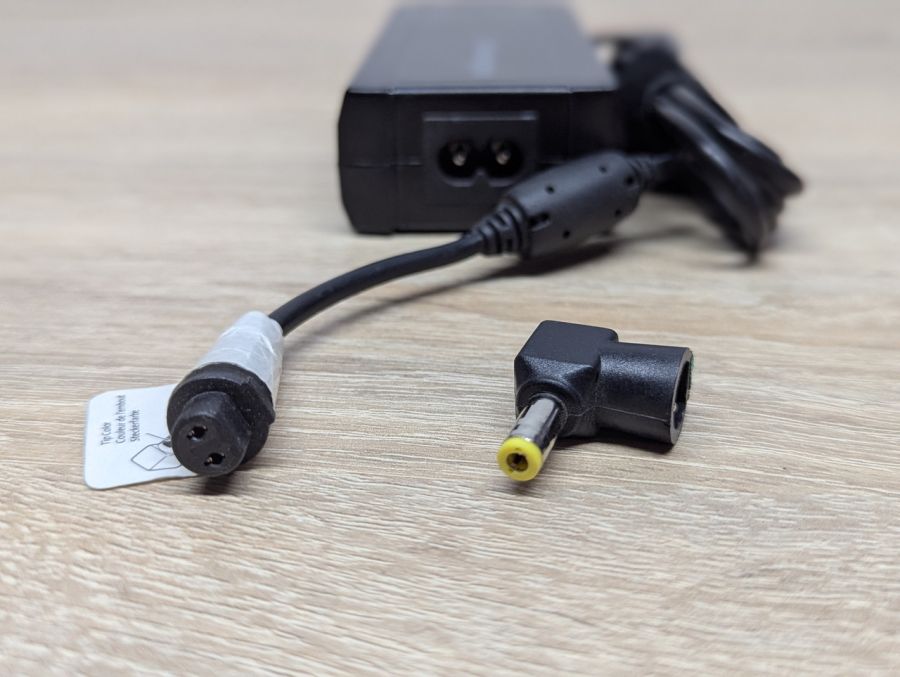 Б/В Блок живлення Kensington Wall Laptop Power Charger with USB Power Port 90W 5.5 x 2.5 мм