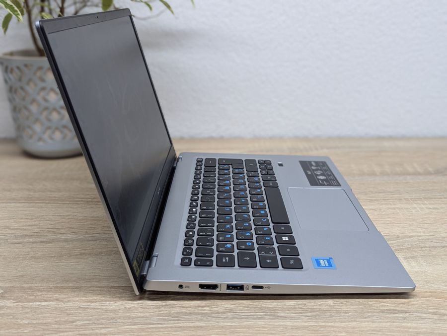 Ноутбук Б/В Acer Swift SF114-34, Intel Celeron N5100, DDR4 4 GB, SSD 128GB + SSD 256GB, 14" Full HD