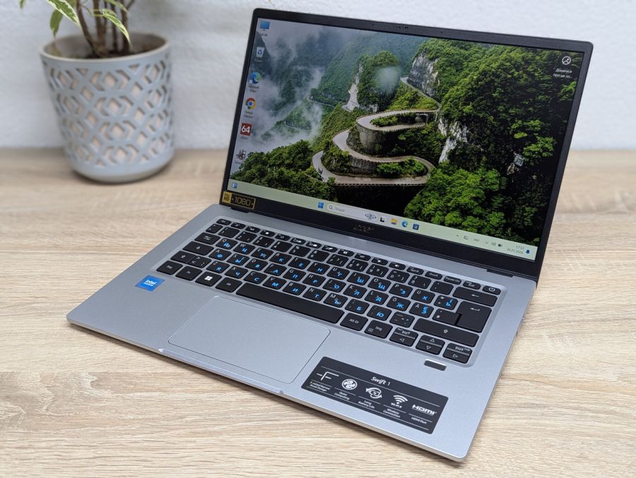 Ноутбук Б/В Acer Swift SF114-34, Intel Celeron N5100, DDR4 4 GB, SSD 128GB + SSD 256GB, 14" Full HD