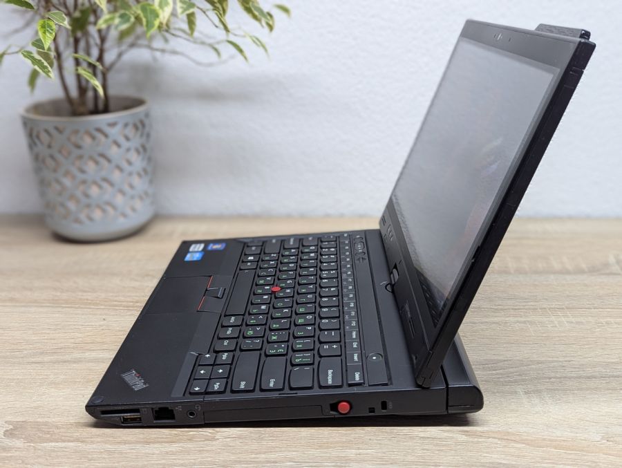 Ноутбук Б/В Lenovo X230 Tablet, Intel Core i5-3320M, DDR3 8 GB, SSD 128GB, 12.5" Сенсор