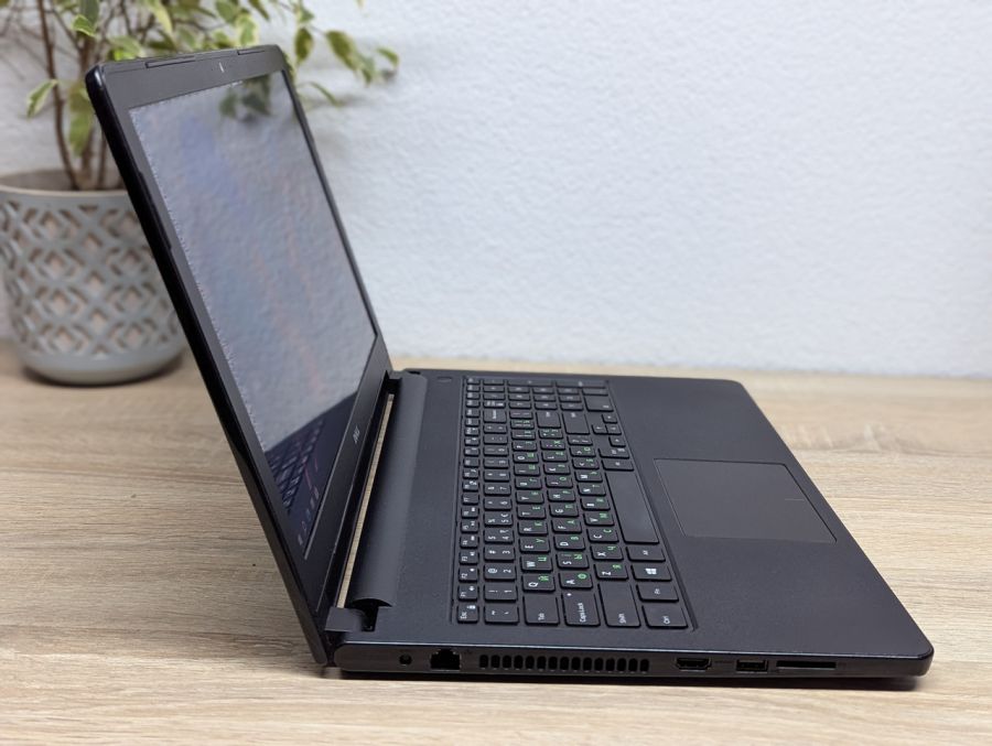 Ноутбук Б/В Dell Inspiron 5558, Intel Core i3-5005U, DDR3 8GB, SSD 128GB, 15.6" HD