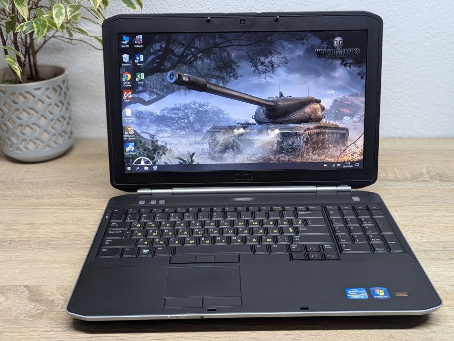 Ноутбук Б/В Dell Latitude E5520, Intel Core i5-2410M, DDR3 8 GB, SSD 128GB, 15.6" HD