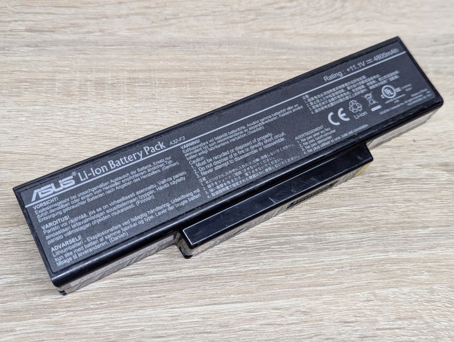 Б/В Оригінальна акумуляторна батарея Asus A32-F3