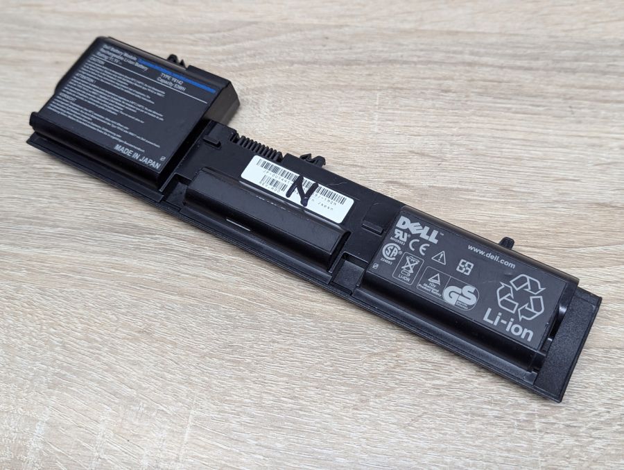 Б/В Оригінальна акумуляторна батарея Dell Y6142, W6617