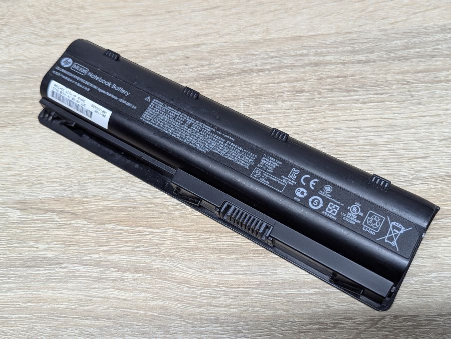 Б/В Оригінальна акумуляторна батарея HP MU06
