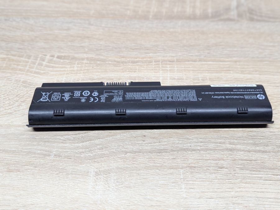 Б/В Оригінальна акумуляторна батарея HP MU06