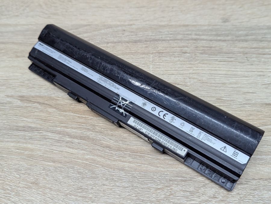 Б/В Оригінальна акумуляторна батарея Asus A32-UL20