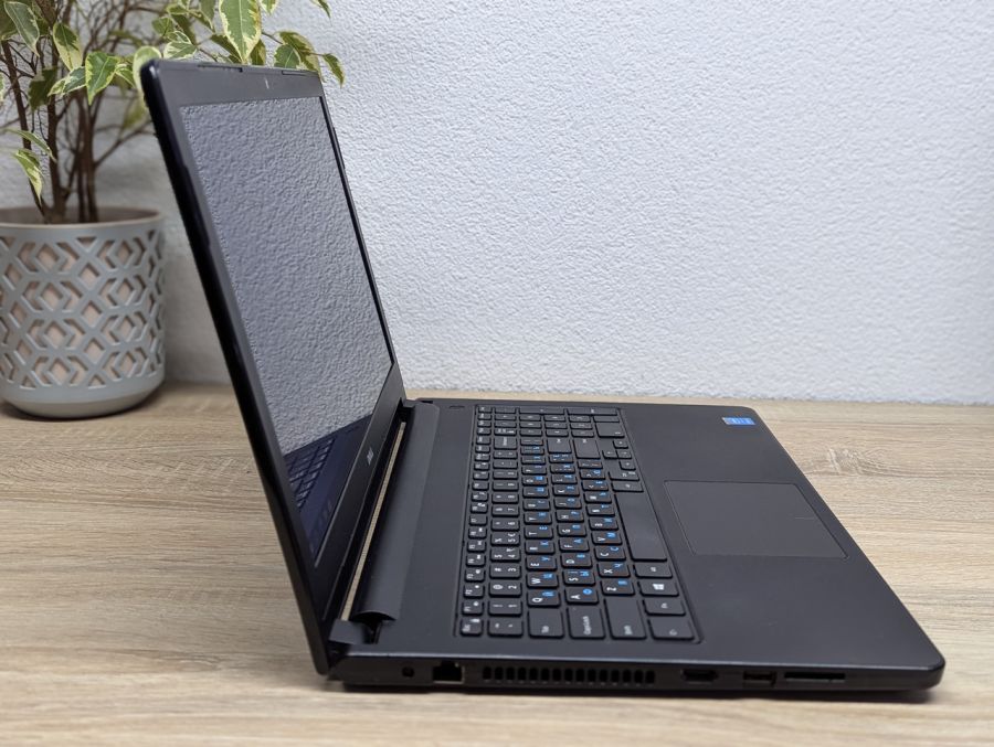 Уцінка! Ноутбук Б/В Dell Inspiron 5558, Intel Core i3-5005U, DDR3 8 GB, SSD 128GB, NVIDIA GeForce 920M 2gb, 15.6"