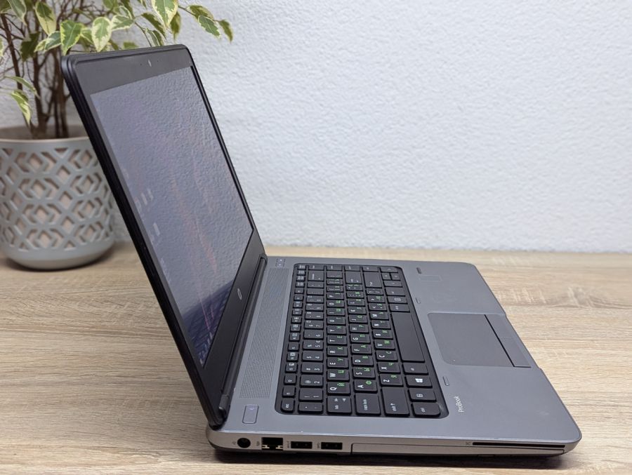 Уцінка! Ноутбук Б/В HP ProBook 640 G1, Intel Core i5-4210M, DDR3 8 GB, SSD 128GB, 14" (1600x900x60Hz)