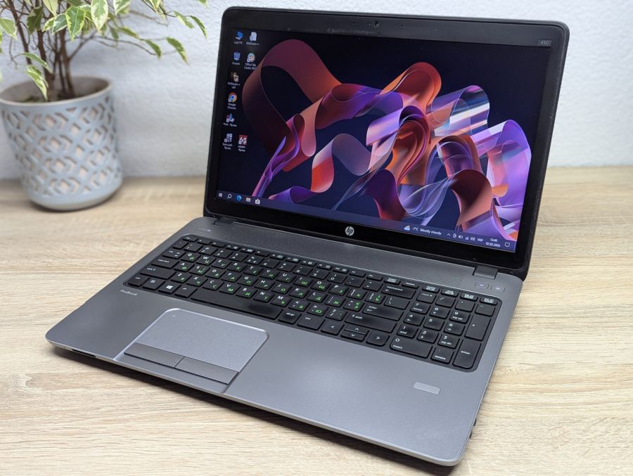 Уцінка! Ноутбук Б/В HP ProBook 450 G1, Intel Core i3-4000M, DDR3 8 GB, SSD 128GB, 15.6" HD