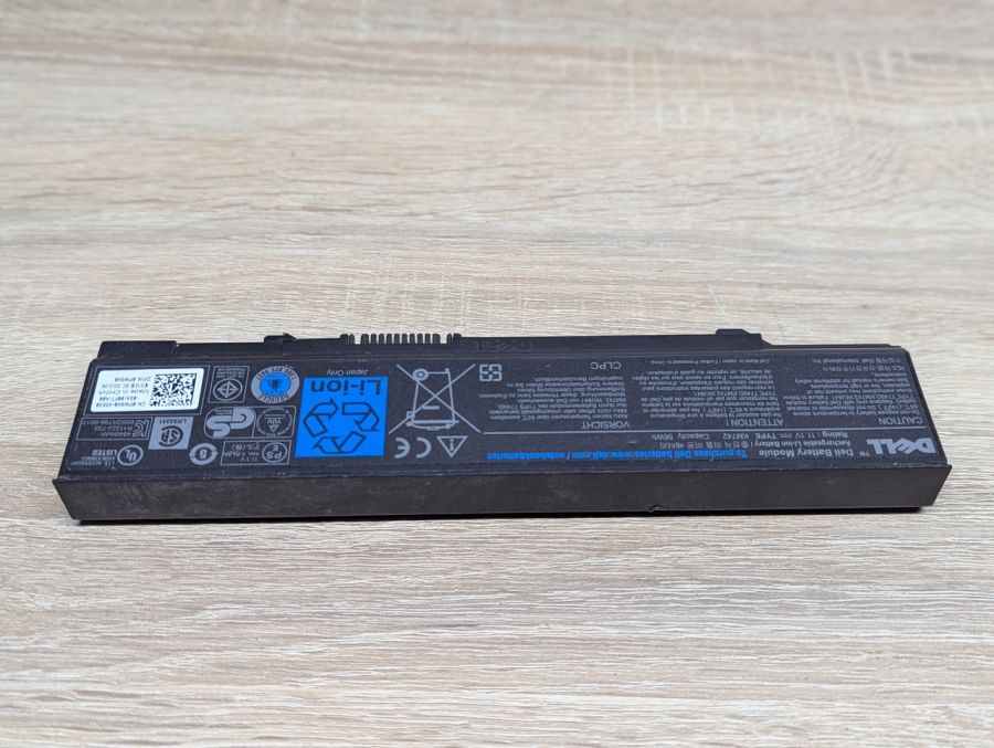Б/В Оригінальна акумуляторна батарея Dell KM742 [ProductHub SKU KM742]