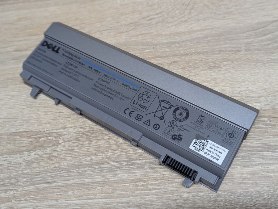 Б/В Оригінальна акумуляторна батарея Dell 4M529