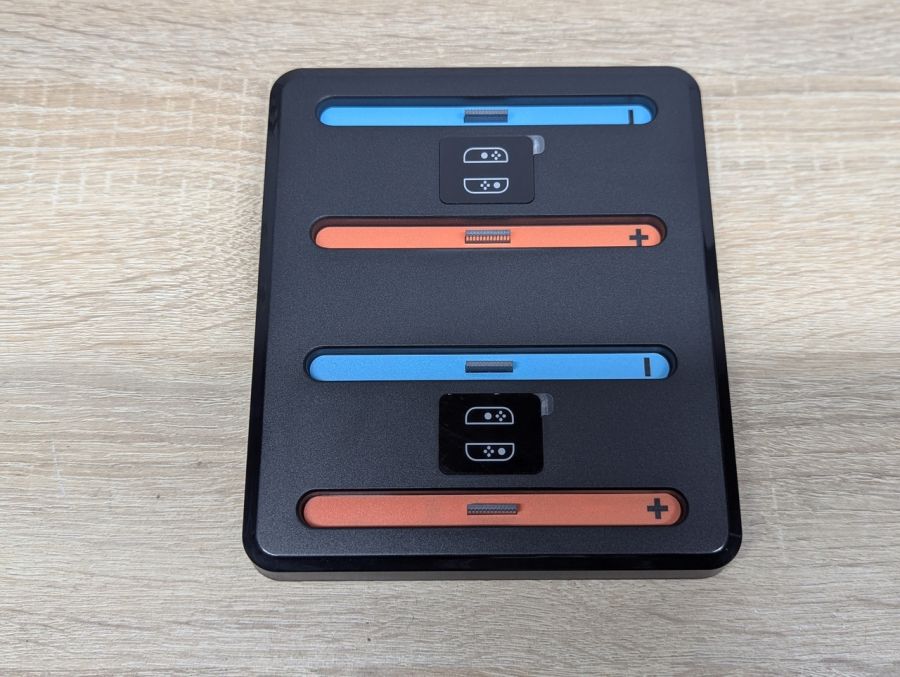 Новий Док-станція DOBE TNS-3160 для контролерів Joy-Con Nintendo Switch 2