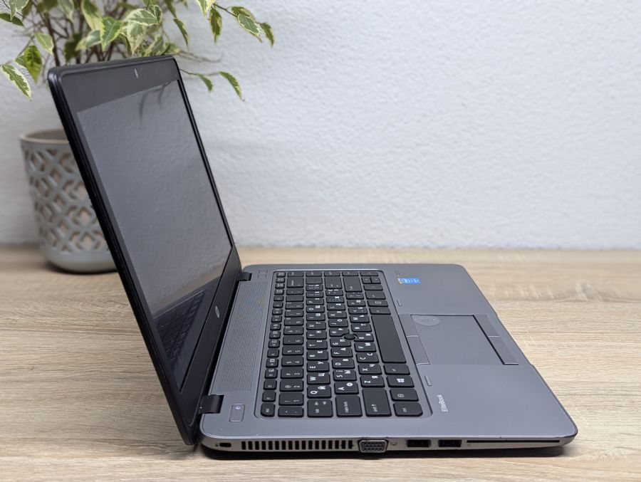 Уцінка! Ноутбук Б/В HP EliteBook 840 G2, Intel Core i5-5300U, DDR3 8 GB, SSD 128GB, 14" HD