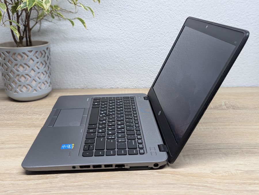 Уцінка! Ноутбук Б/В HP EliteBook 840 G2, Intel Core i5-5300U, DDR3 8 GB, SSD 128GB, 14" HD