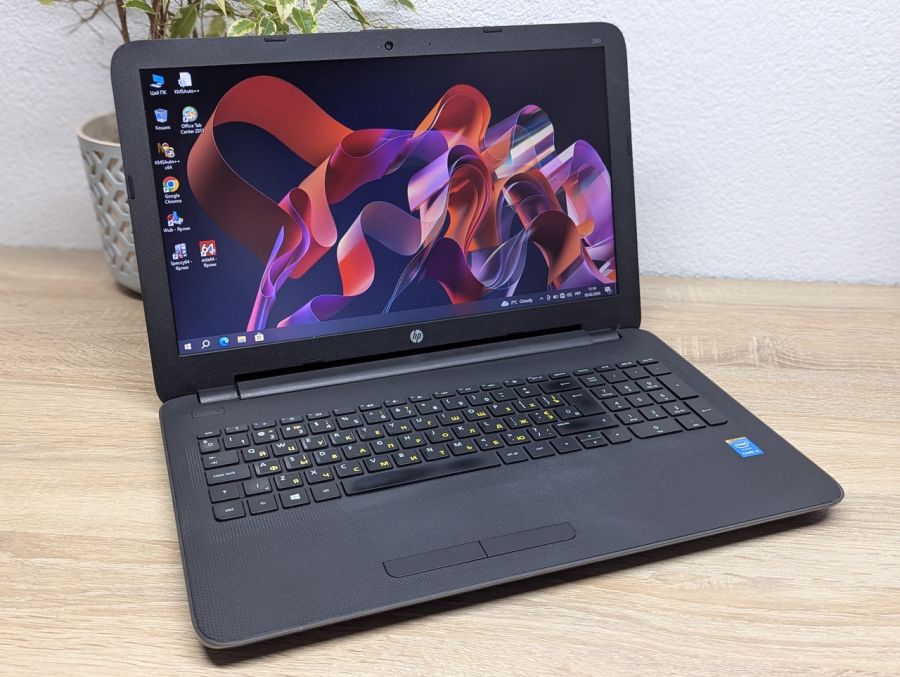 Ноутбук Б/В HP 250 G4, Intel Core i3-4005U, DDR3 8GB, SSD 128GB, 15.6" HD