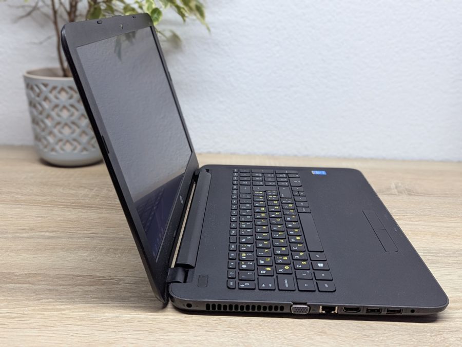 Ноутбук Б/В HP 250 G4, Intel Core i3-4005U, DDR3 8GB, SSD 128GB, 15.6" HD