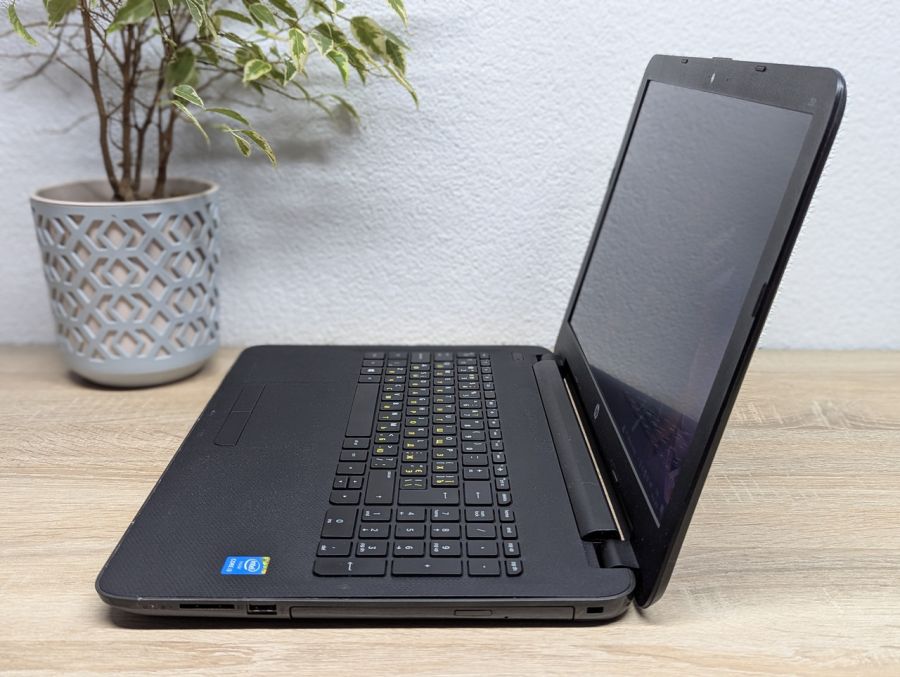 Уцінка! Ноутбук Б/В HP 250 G4, Intel Core i3-4005U, DDR3 8 GB, SSD 128GB, 15.6" HD
