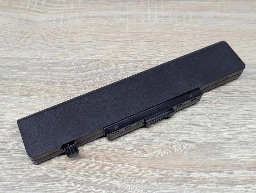Б/В Оригінальна акумуляторна батарея Lenovo L13C6Y01