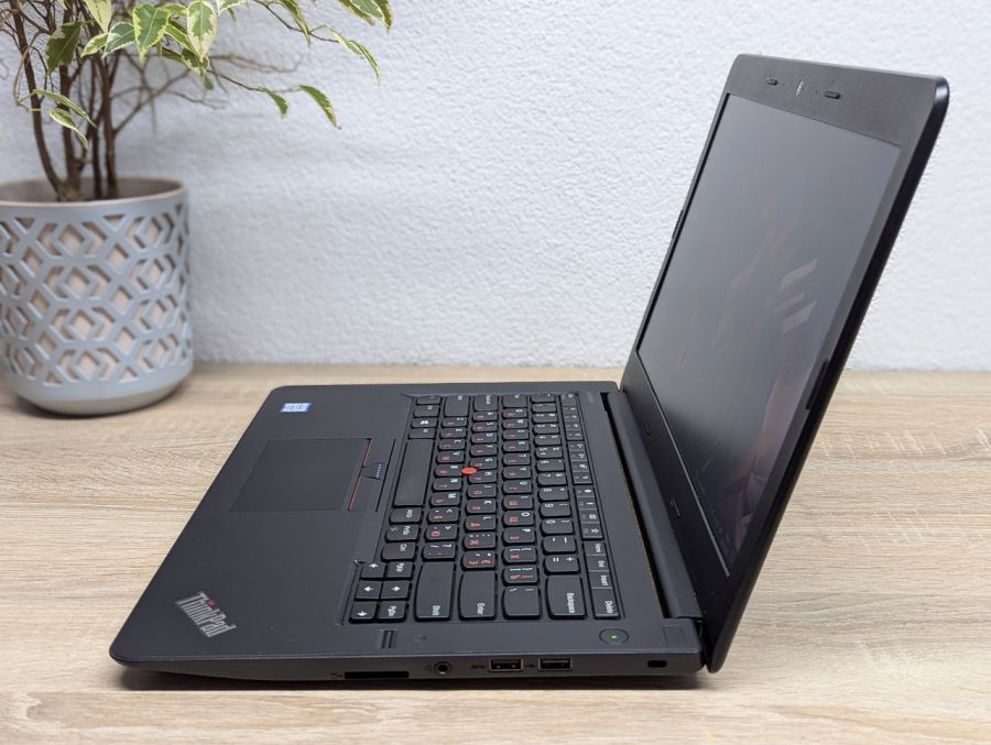 Ноутбук Б/В Lenovo ThinkPad E470, Intel Core i5-7200U, DDR4 8GB, SSD 128GB, 14" HD