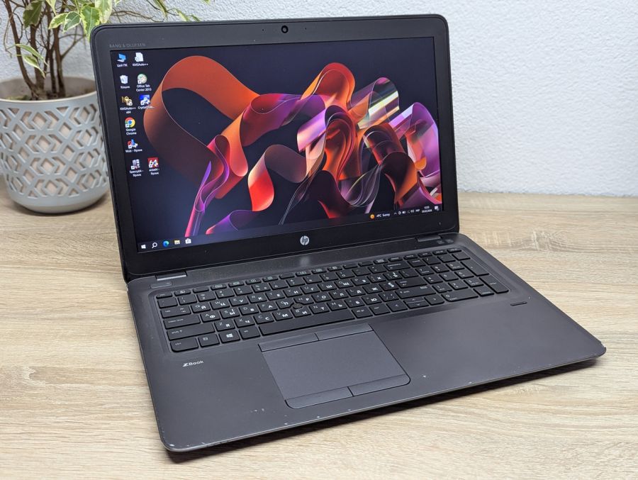Уцінка! Ноутбук Б/В HP ZBook 15U G4, Intel Core i7-7500U, DDR4 16 GB, SSD 256GB, AMD FirePro W4190M 2Gb, 15.6" Full HD