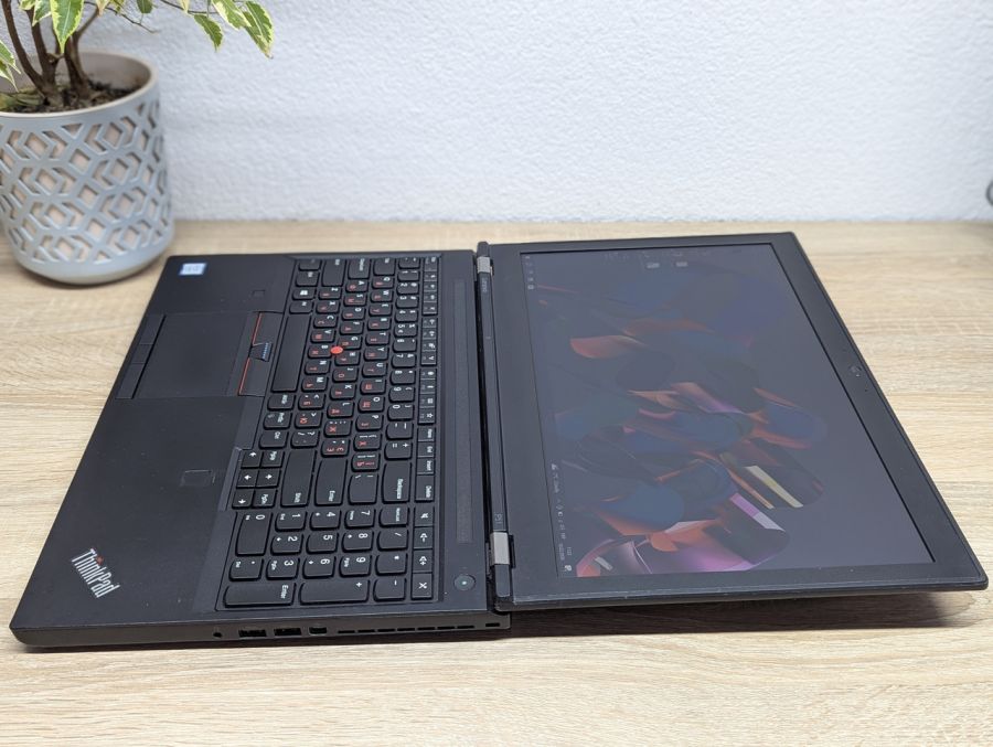 Ноутбук Б/В Lenovo ThinkPad P51, Intel Core i7-7700HQ, DDR4 16GB, SSD 256GB + SSD 128GB, NVIDIA Quadro M1200 4GB, 15.6" Full HD