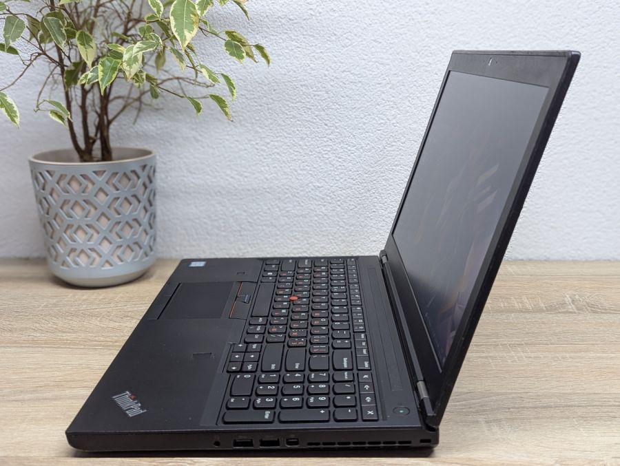 Ноутбук Б/В Lenovo ThinkPad P51, Intel Core i7-7700HQ, DDR4 16GB, SSD 256GB + SSD 128GB, NVIDIA Quadro M1200 4GB, 15.6" Full HD