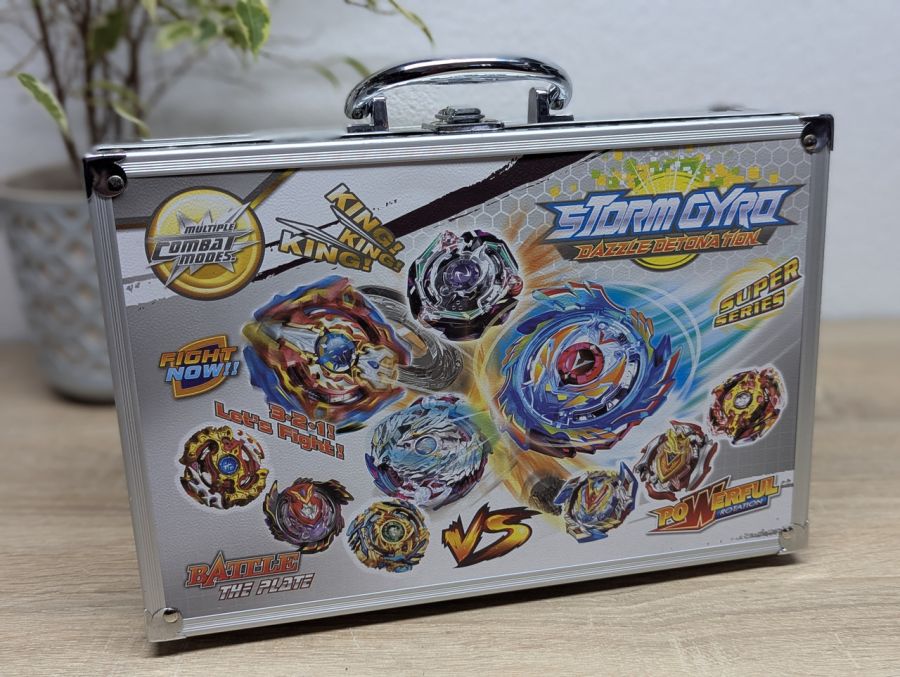Новий Ігровий набір Beyblade у кейсі